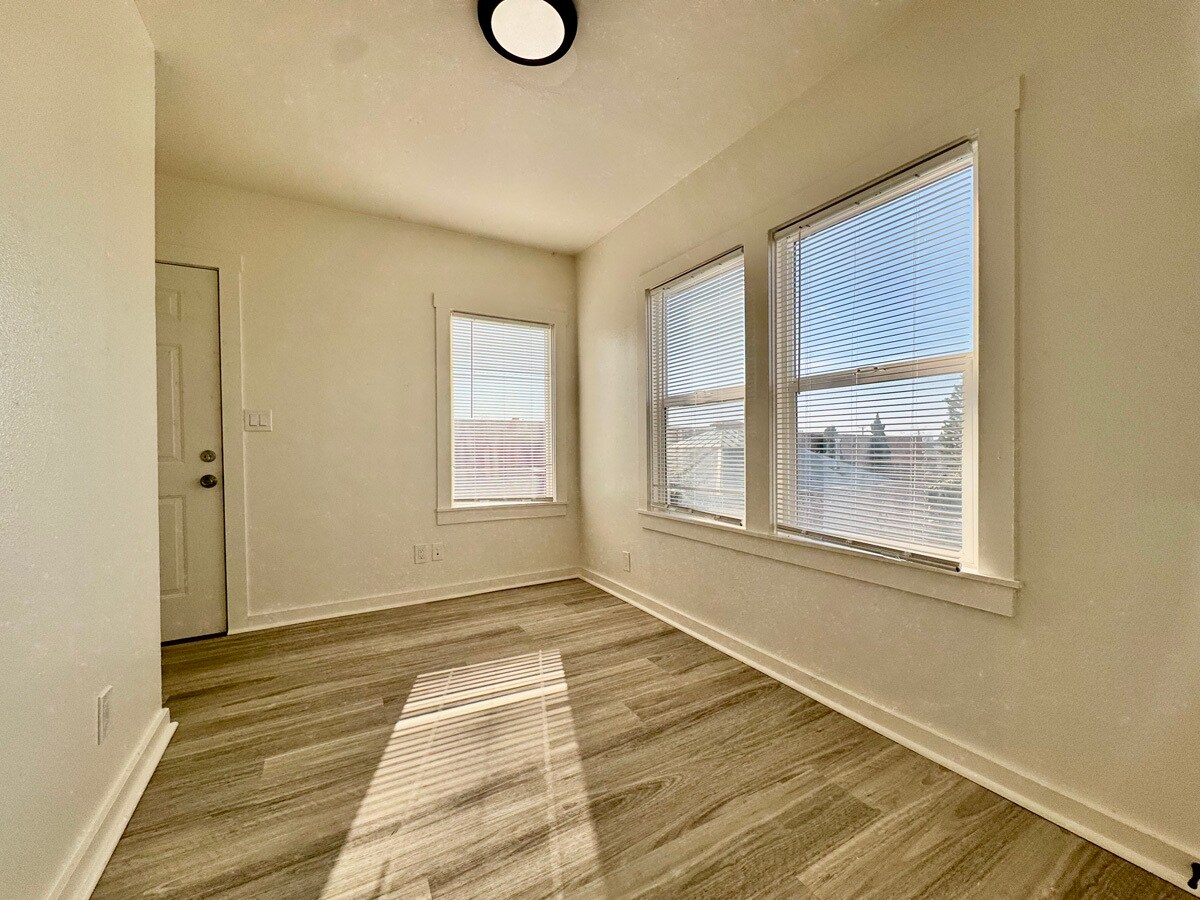 Building Photo - 695 30th St