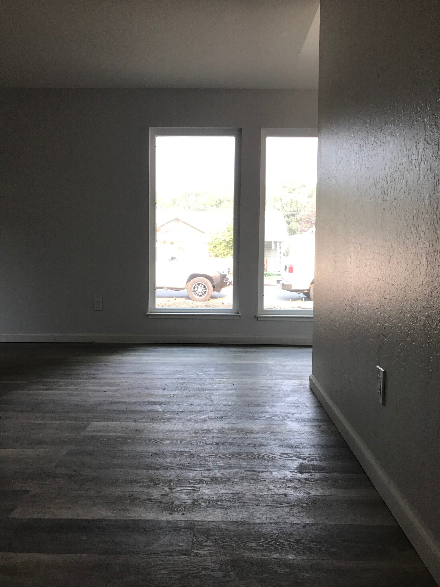 Building Photo - 515 Semple St