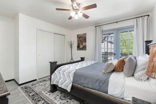 Building Photo - 15402 N 28th St