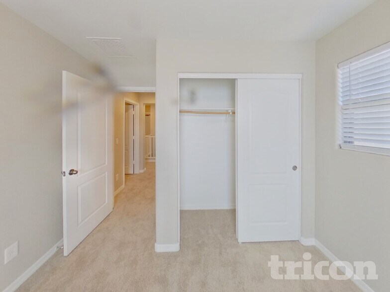 Building Photo - 451 S Hawes Rd