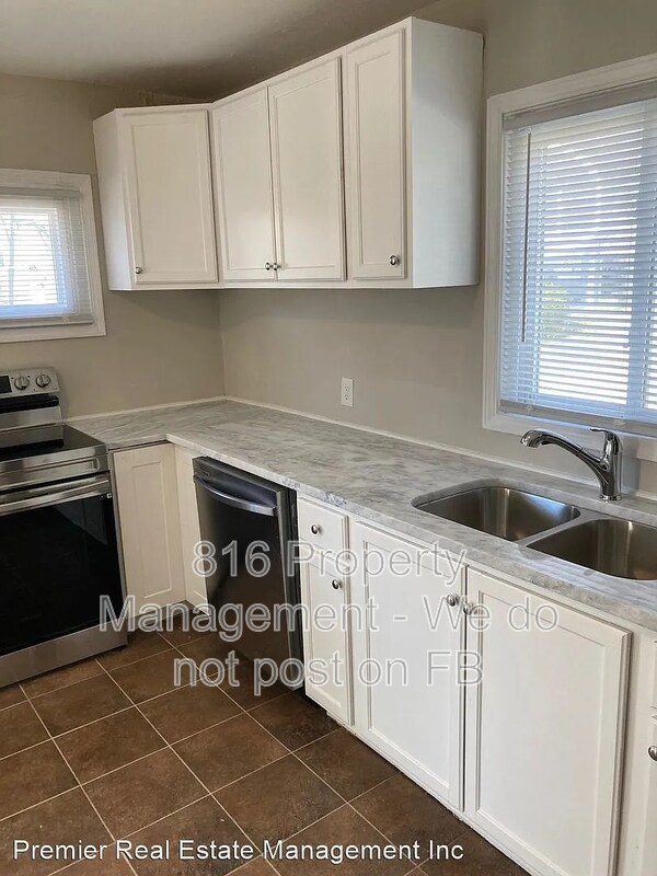 Building Photo - 7614 Eby Ave