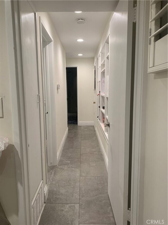 Building Photo - 111 19th St