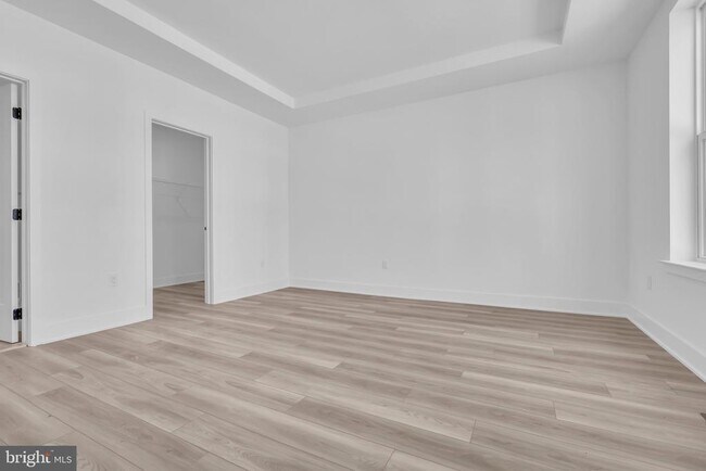 Building Photo - 8102 Donatello Dr