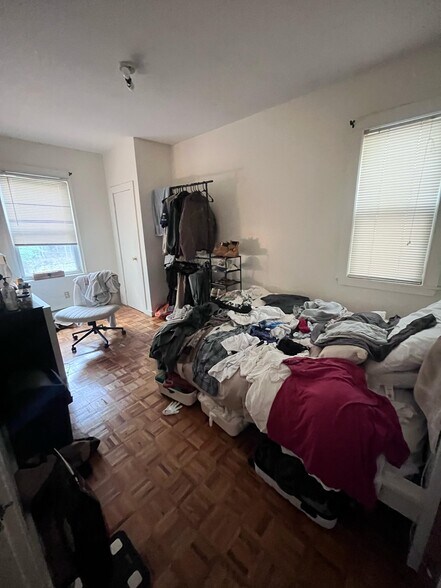 Building Photo - 1576 Tremont St