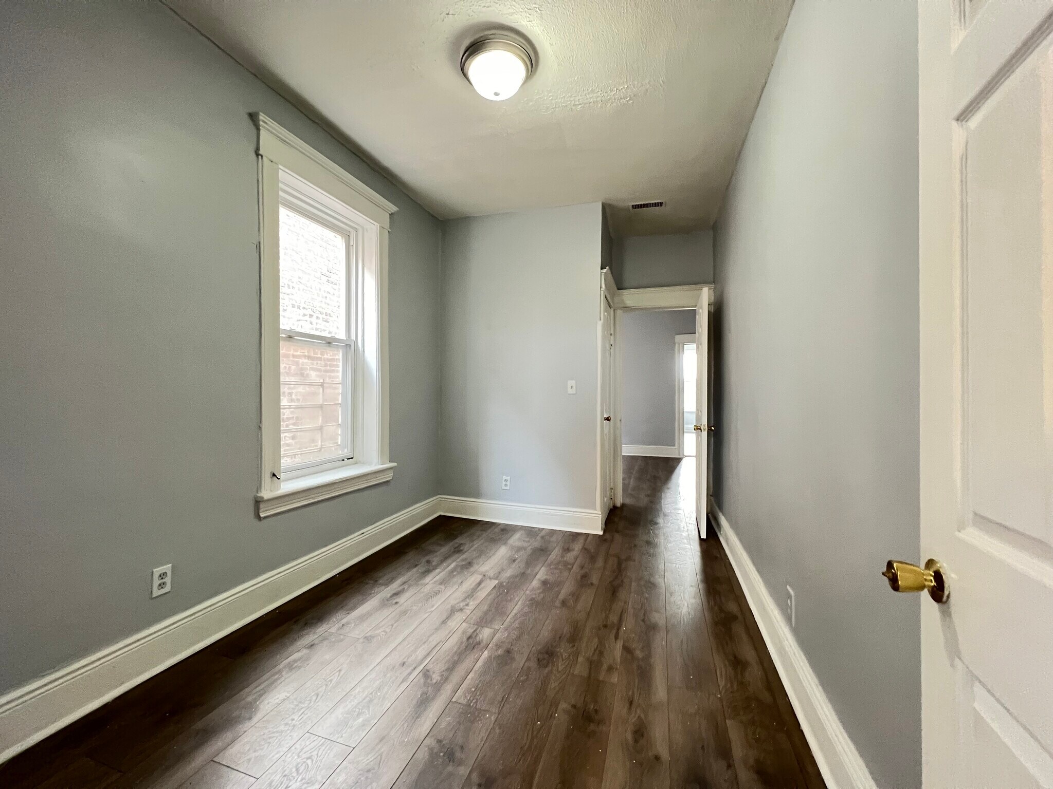 43 Grant Ave 3L - 40 Grant Ave
