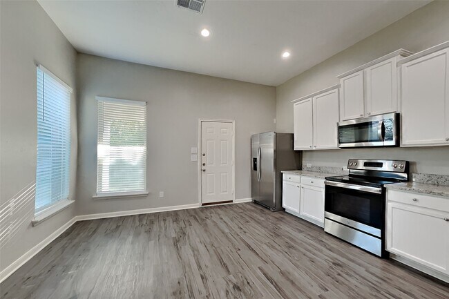Building Photo - 20602 Birch Rain Ct