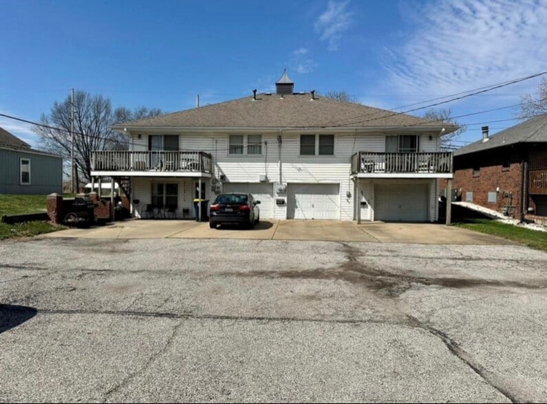 Building Photo - 4419 Sterling Ave