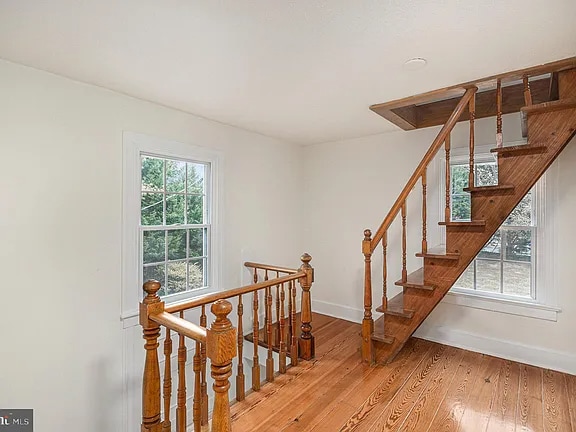 Building Photo - 1546 Dranesville Rd