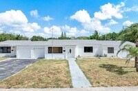 Building Photo - 2417 Pierce St