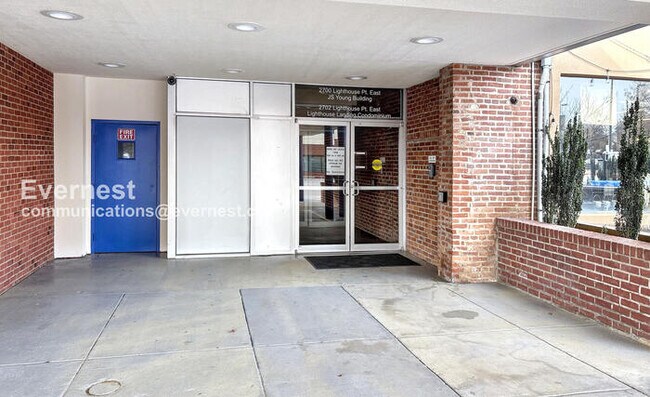 Building Photo - 2702 Lighthouse Point E