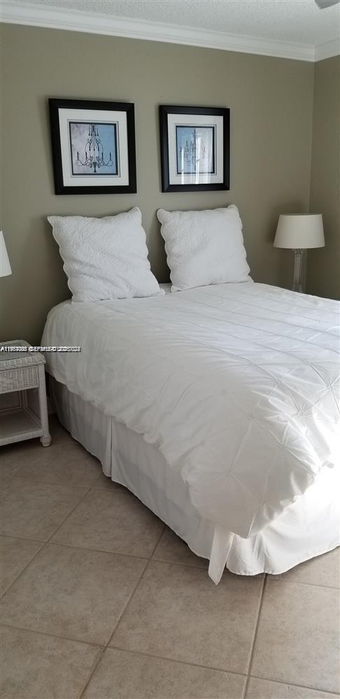 Building Photo - 221 Waterside Dr