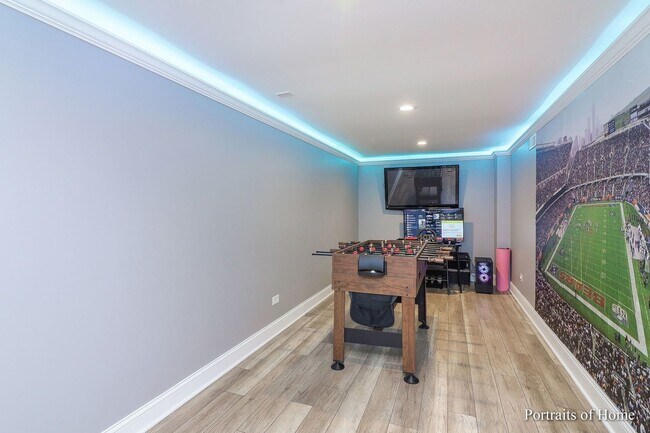 Building Photo - BEAUTIFUL HOUSE- 4 bedroom, 3.5 bath 2 sto...