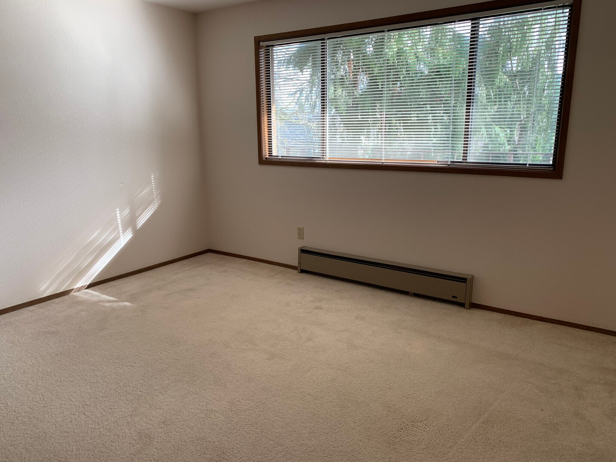 Building Photo - 107 La Villa Dr