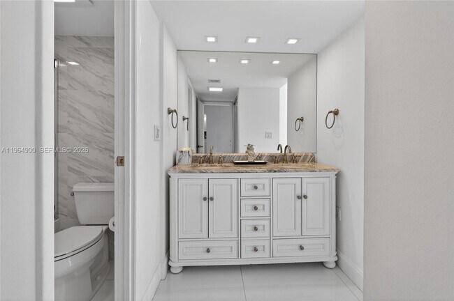 Building Photo - 20379 W Country Club Dr