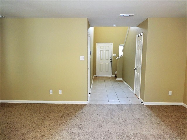 Building Photo - 317 Misty Mountain Dr