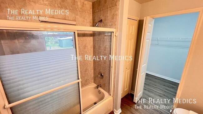 Building Photo - 116 S Normandale Ave