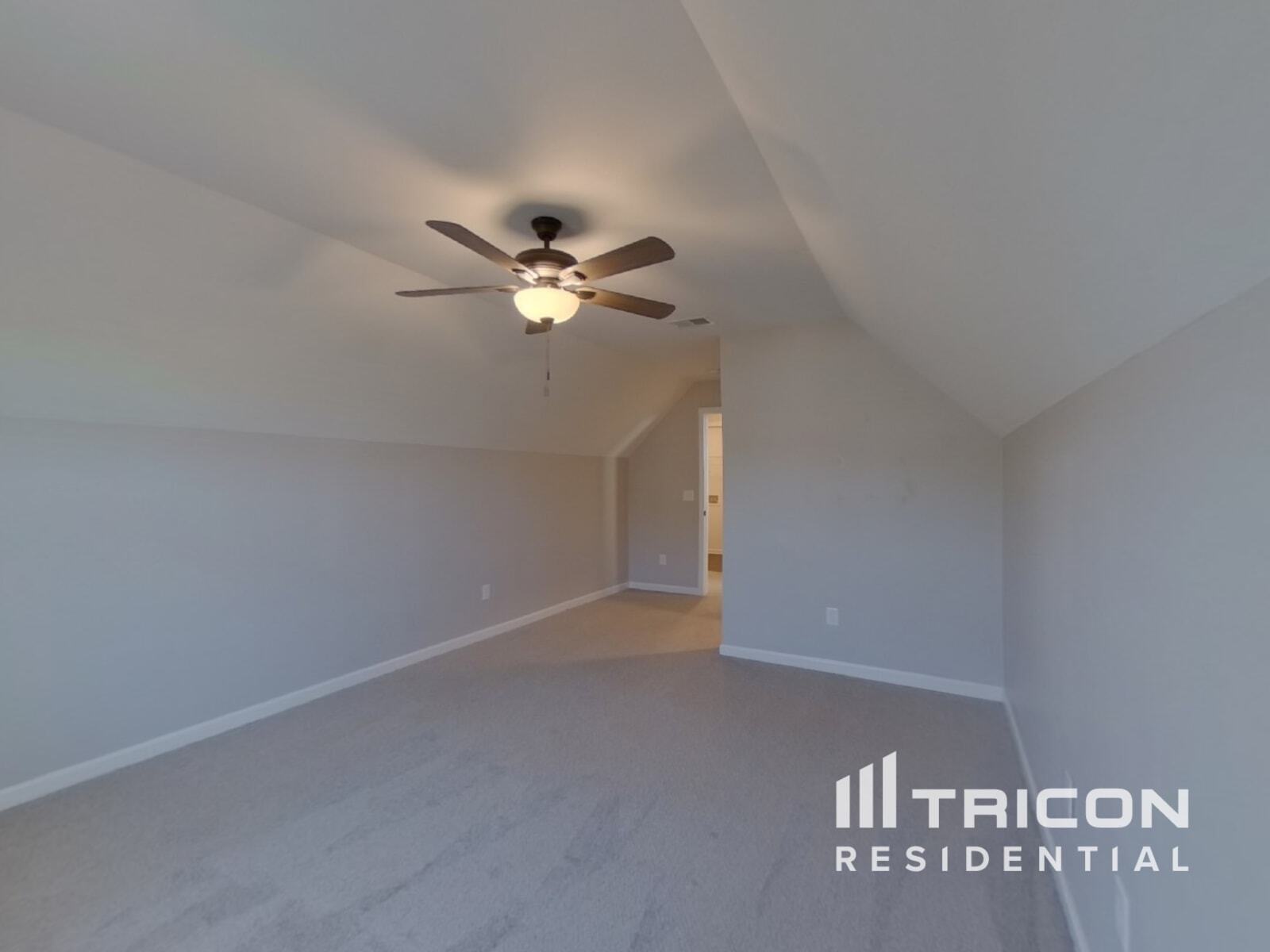 Building Photo - 715 Pollyanna Dr