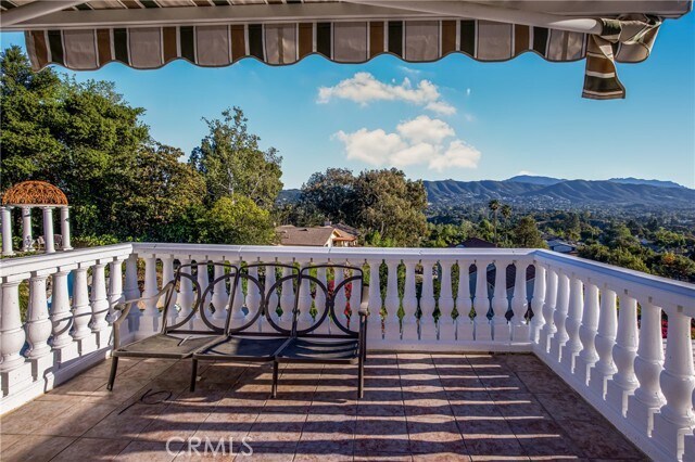 Building Photo - 1030 Calle Rey