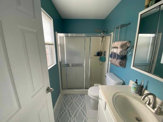 Building Photo - 5616 Jaskula Ln