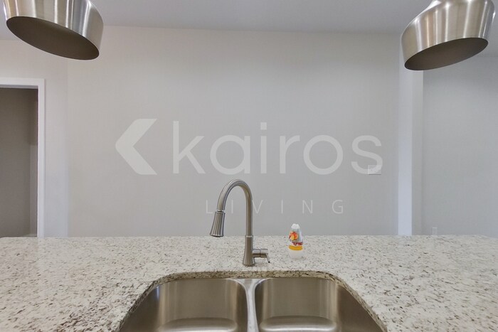 Building Photo - 15703 Boothy Ln