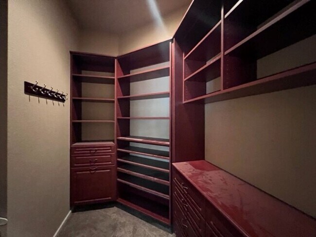 Building Photo - 3BR 2Ba Boat Deep Hightop Garage & Colorado River Views