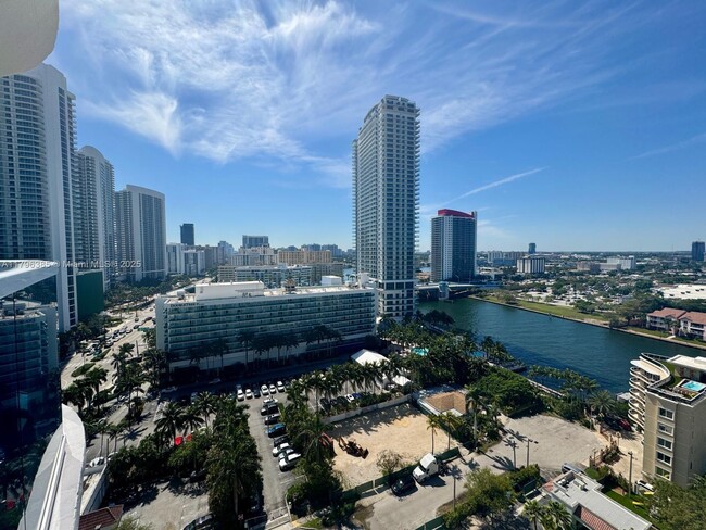 Building Photo - 3800 S Ocean Dr