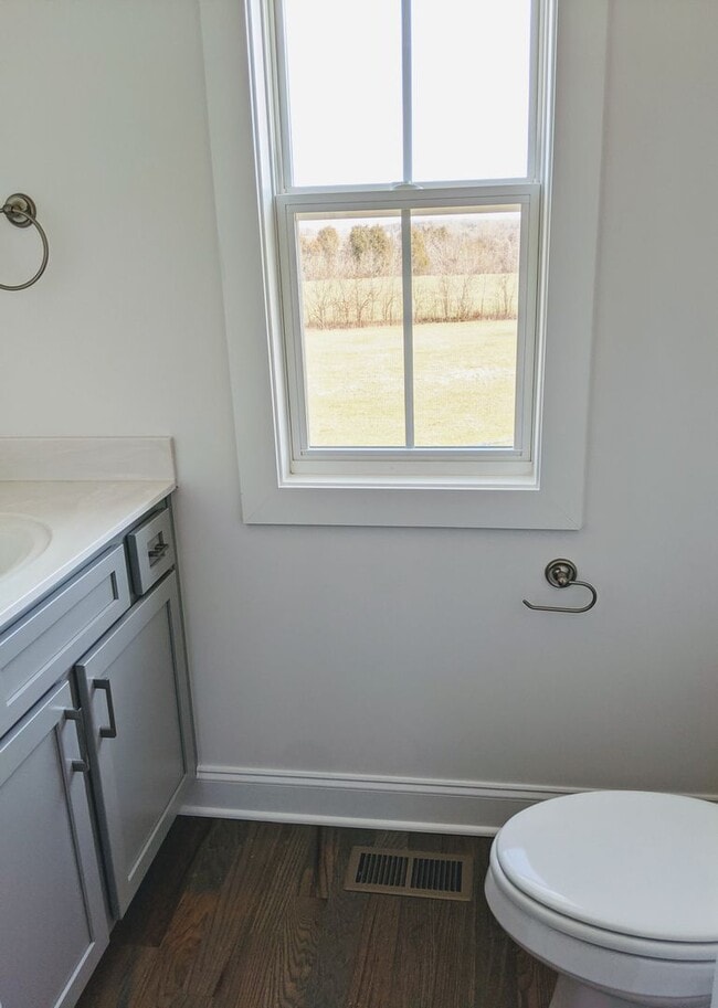 Building Photo - Luxury Town Home - Williamson County - End Unit