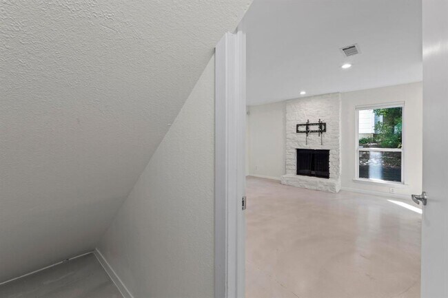 Building Photo - 1245 Spyglass Dr