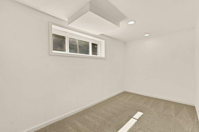 Building Photo - 3111 63rd Pl
