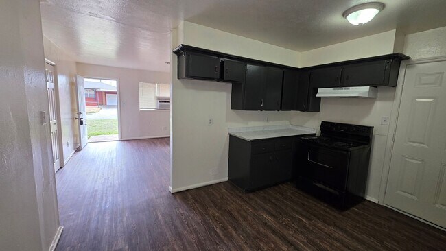 Building Photo - 4309 Woodedge Dr