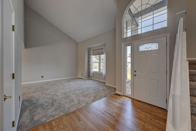 Building Photo - 1625 Flint Ct