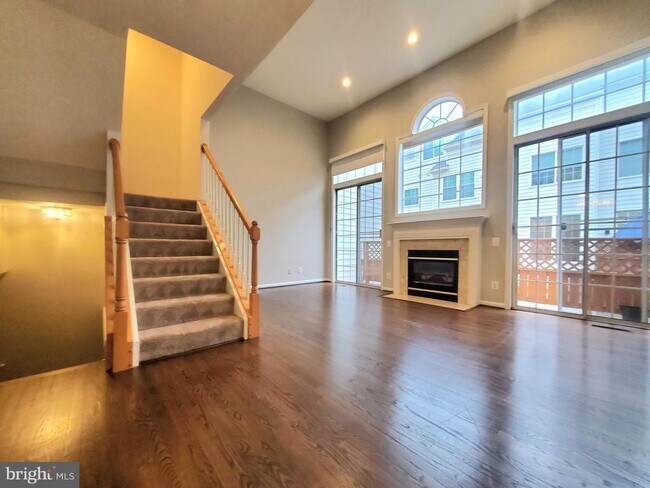 Building Photo - 6030 Lincolnia Rd