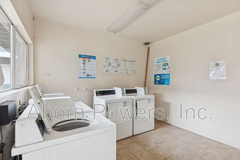 Building Photo - 1215 Williams Way