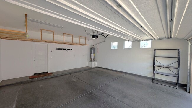 Building Photo - 3 Bedroom Home in the Mulberry Community Near S Signal Butte Rd and E Guadalupe Rd!