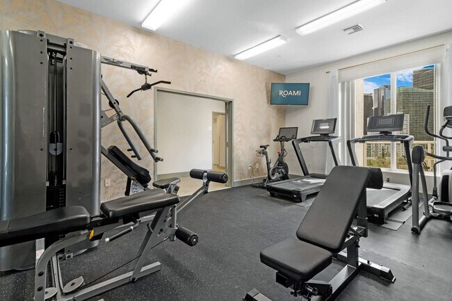 Building Photo - 1700 SW 2nd Ave