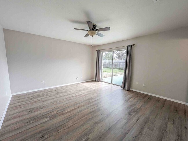 Building Photo - Updated 3 bed/ 2 bath home in South Bossier