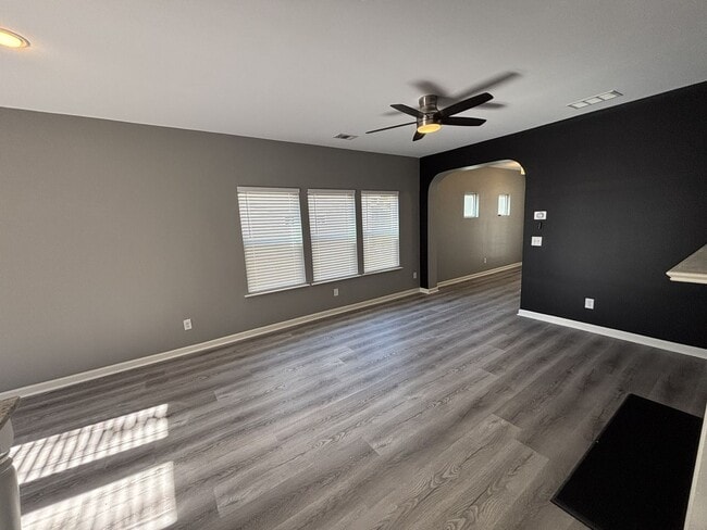 Building Photo - Gated Private Community! Spacious 3 Bedroo...