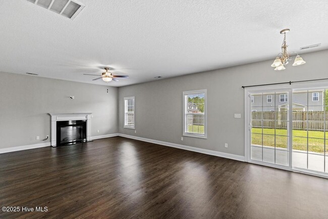 Building Photo - 503 Black Pearl Cir