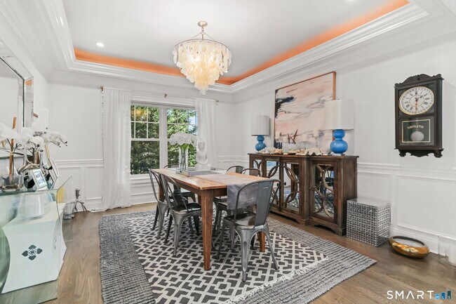 Building Photo - 228 Eastlawn St