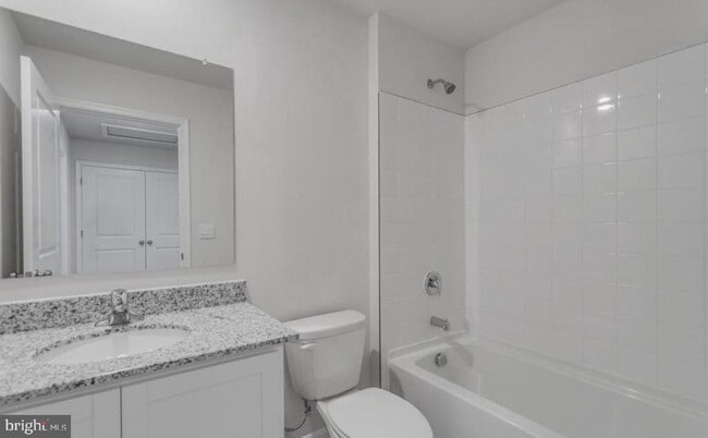 Building Photo - 429 Tevis St