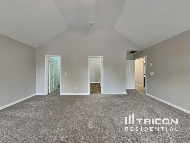 Building Photo - 526 Tansy Dr