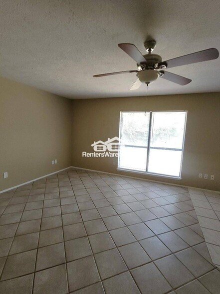 Building Photo - 24310 Rockin 7 Dr