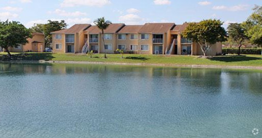 Building Photo - Colony Lakes