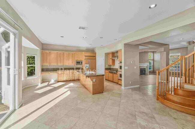 Building Photo - Beautiful Home in Peacock Creek