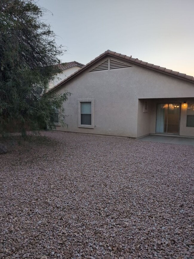 Building Photo - AVAILABLE NOW!!! - Roomy single story 4 bedroom home for rent in Pecan Creek!