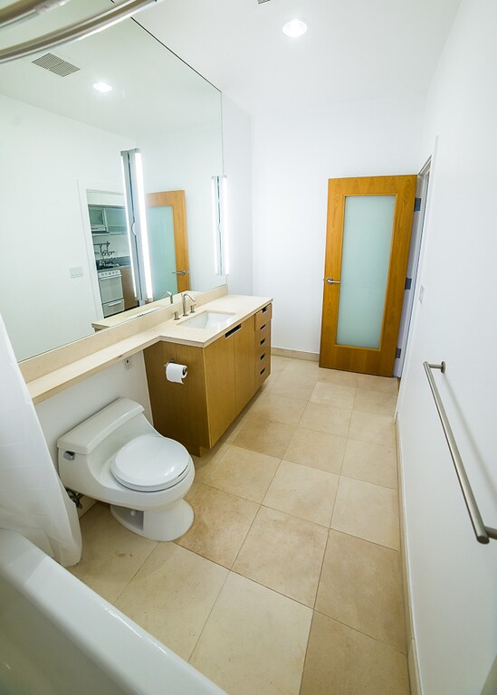 Building Photo - 8 Brooks Ave