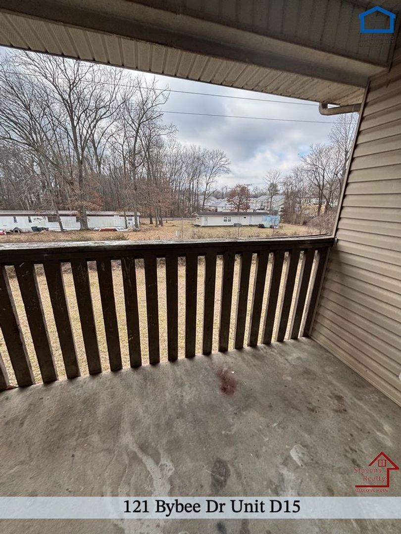 Building Photo - 121 Bybee Dr