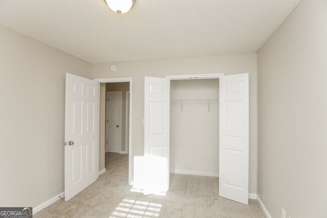 Building Photo - 311 Madeline Way