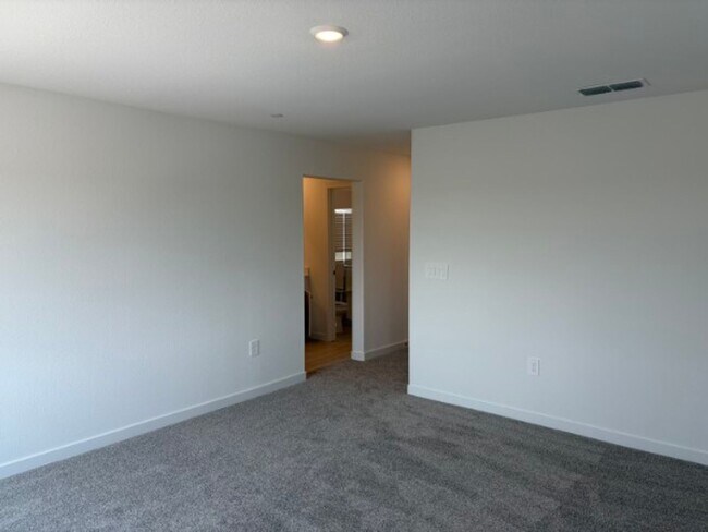 Building Photo - 3501 Eventide Ave