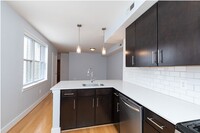 Building Photo - Columbia Heights One Bed/One Bath Updated ...